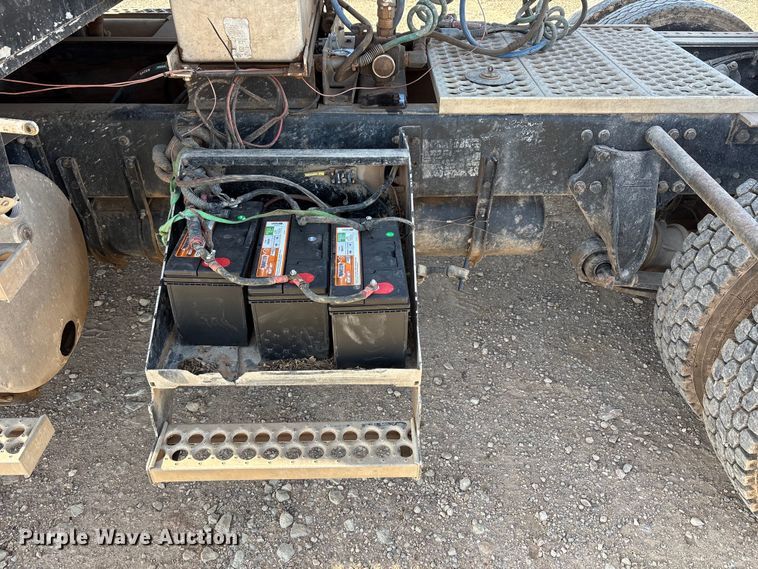 image for item FC2073 2007 Western Star 4900EX semi truck