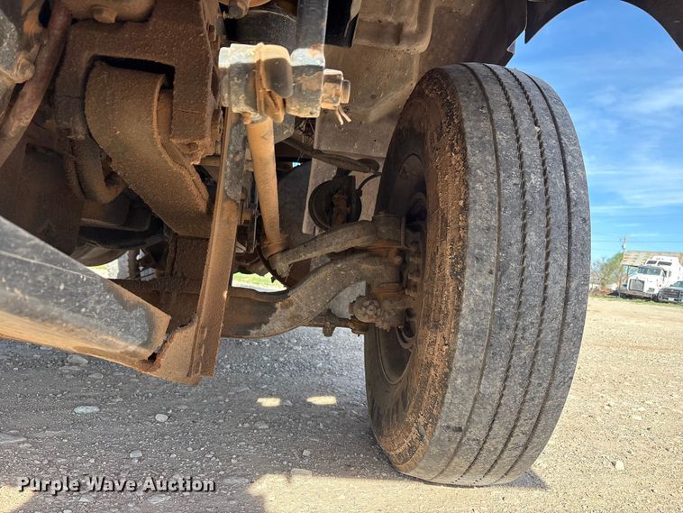image for item FC2073 2007 Western Star 4900EX semi truck