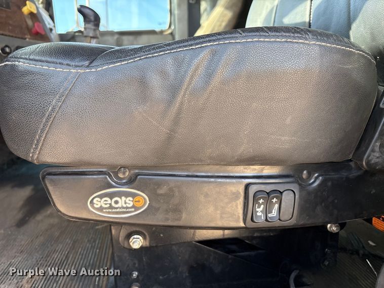 image for item FC2073 2007 Western Star 4900EX semi truck