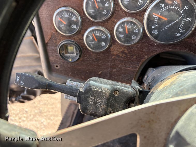 image for item FC2073 2007 Western Star 4900EX semi truck