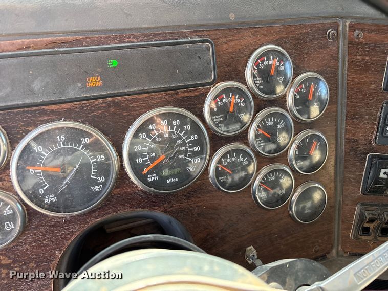 image for item FC2073 2007 Western Star 4900EX semi truck