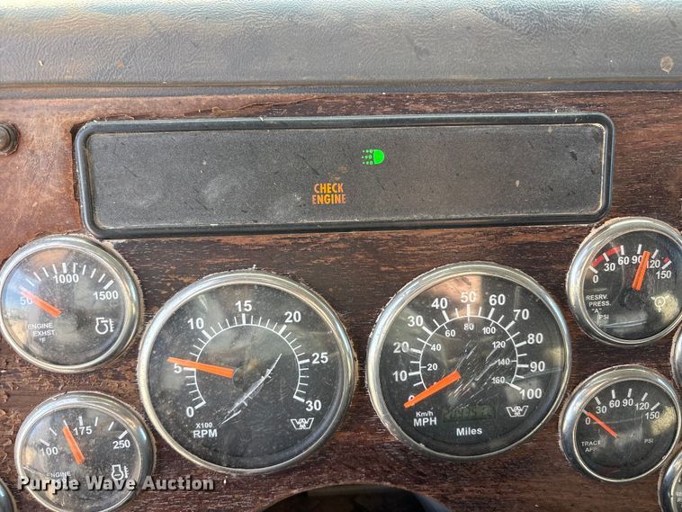 image for item FC2073 2007 Western Star 4900EX semi truck