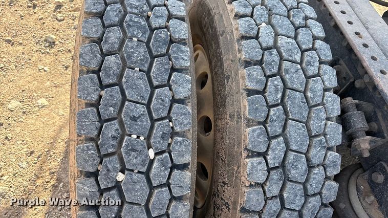 image for item FC2073 2007 Western Star 4900EX semi truck