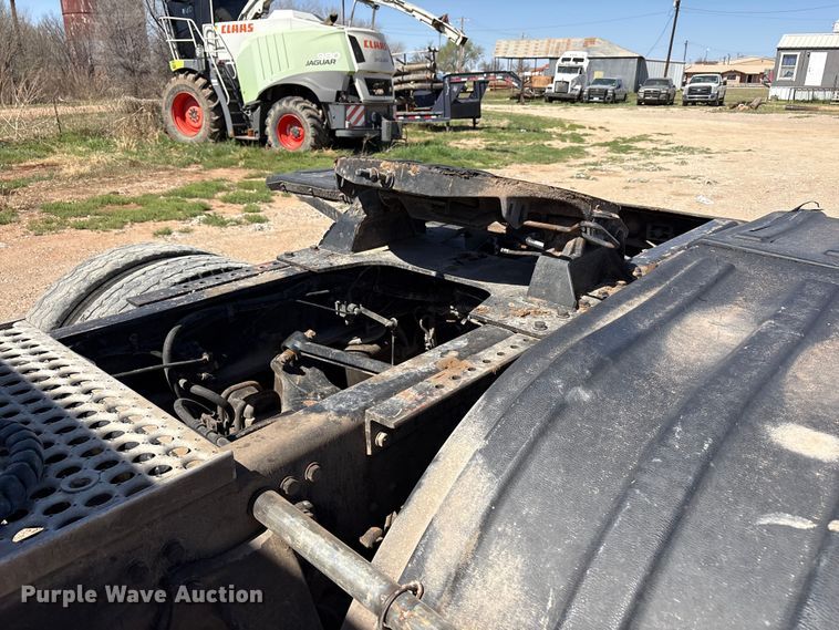image for item FC2076 2007 Western Star 4900EX semi truck