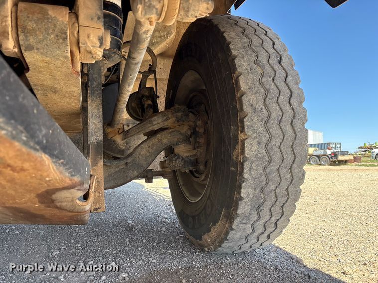 image for item FC2076 2007 Western Star 4900EX semi truck