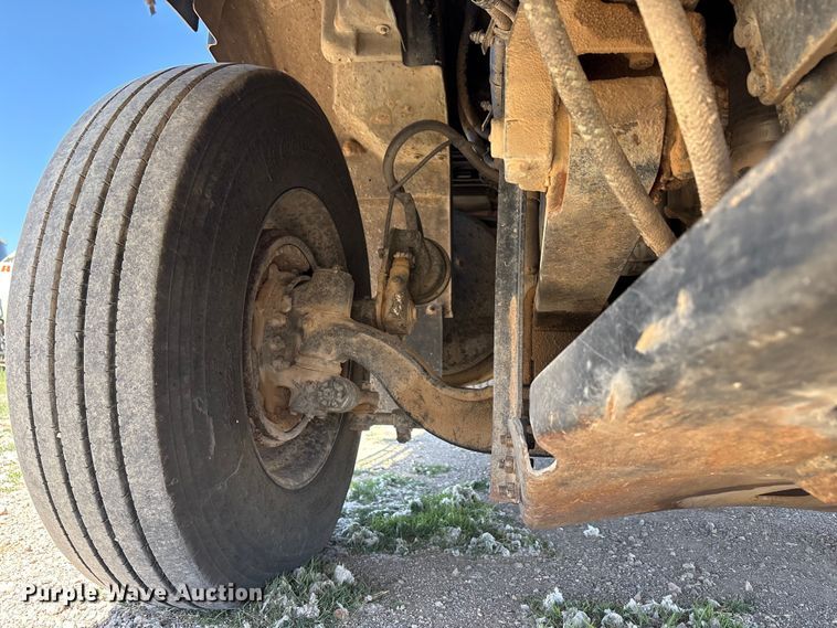 image for item FC2076 2007 Western Star 4900EX semi truck