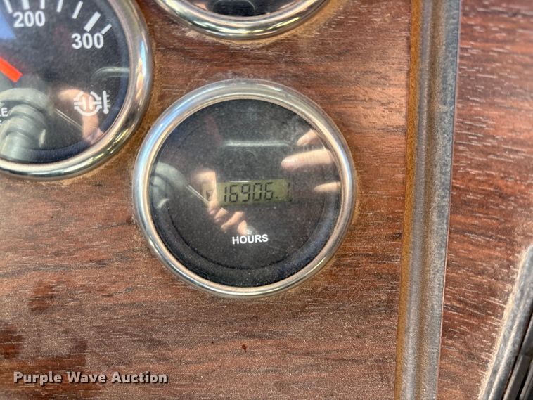 image for item FC2076 2007 Western Star 4900EX semi truck