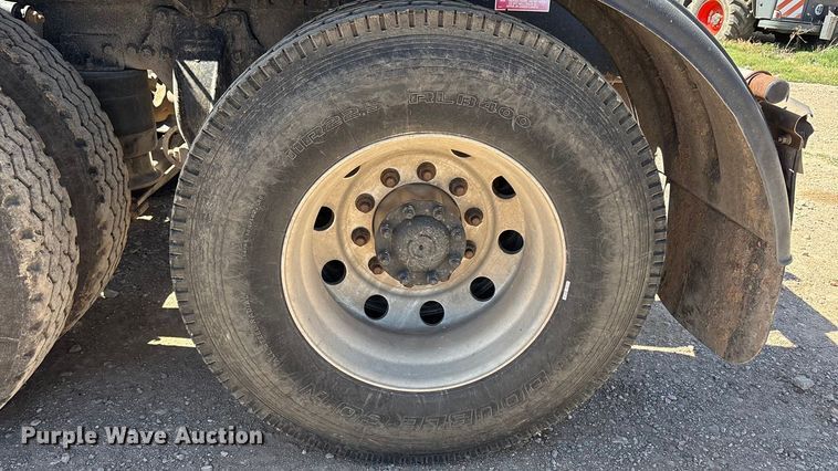 image for item FC2076 2007 Western Star 4900EX semi truck
