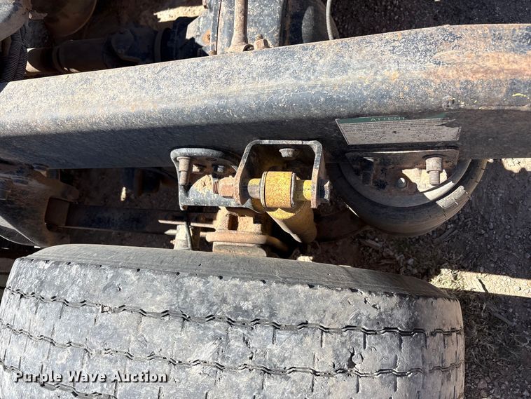 image for item FC2084 2007 Freightliner Classic semi truck