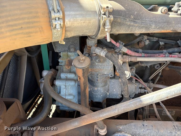 image for item FC2084 2007 Freightliner Classic semi truck