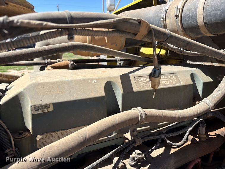image for item FC2084 2007 Freightliner Classic semi truck