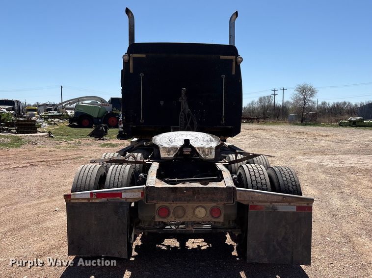 image for item FC2085 2008 Western Star 4900EX semi truck