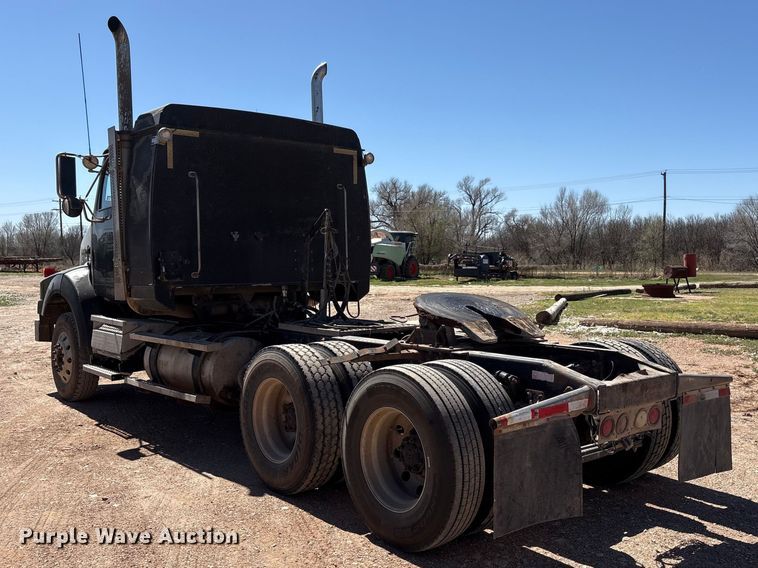 image for item FC2085 2008 Western Star 4900EX semi truck