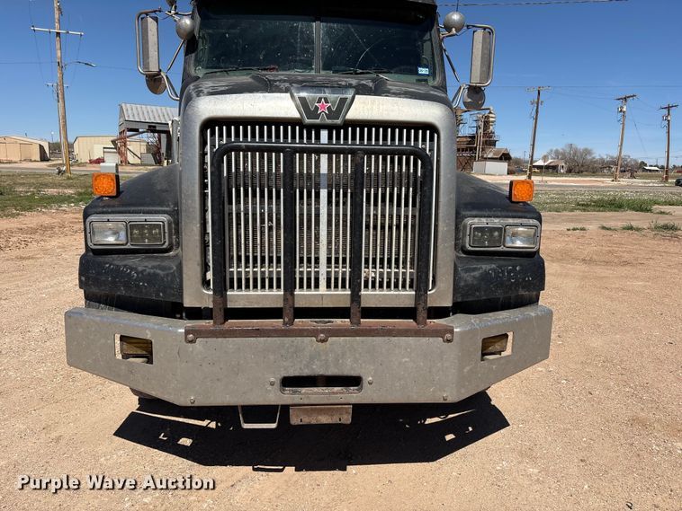 image for item FC2085 2008 Western Star 4900EX semi truck
