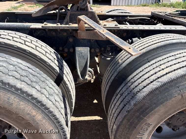 image for item FC2085 2008 Western Star 4900EX semi truck