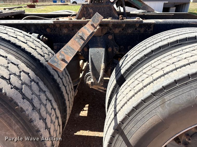 image for item FC2085 2008 Western Star 4900EX semi truck