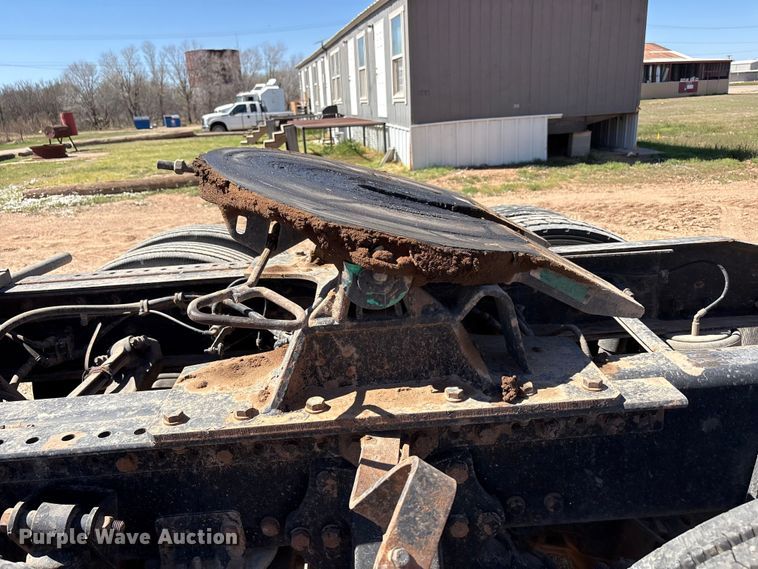 image for item FC2085 2008 Western Star 4900EX semi truck