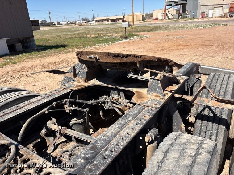 image for item FC2085 2008 Western Star 4900EX semi truck