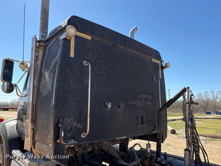 image for item FC2085 2008 Western Star 4900EX semi truck