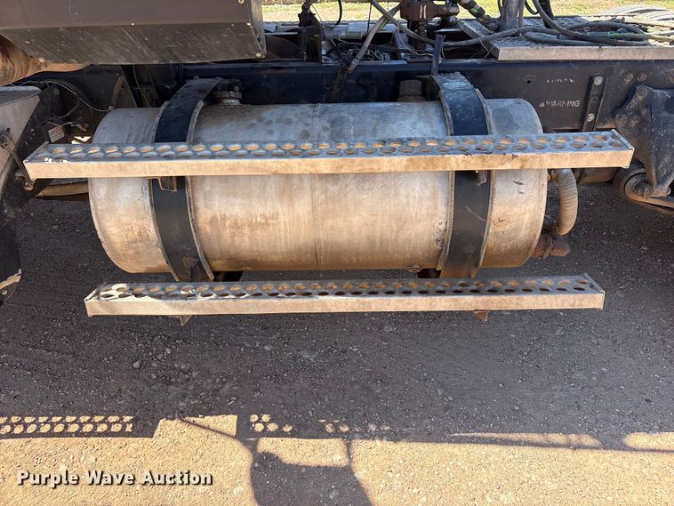 image for item FC2085 2008 Western Star 4900EX semi truck