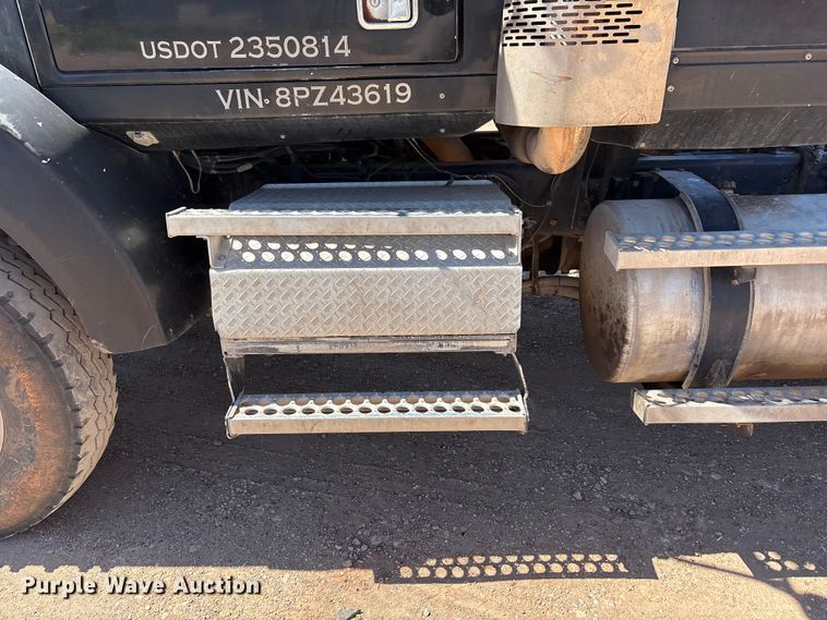 image for item FC2085 2008 Western Star 4900EX semi truck