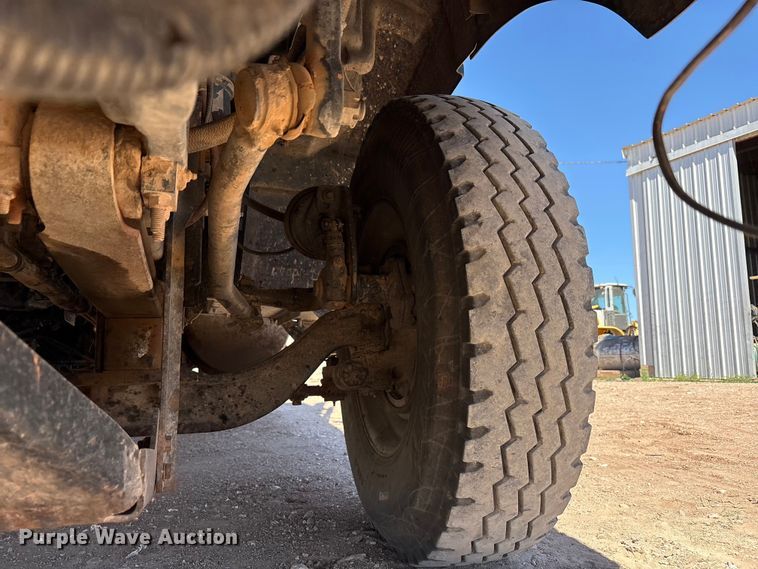 image for item FC2085 2008 Western Star 4900EX semi truck