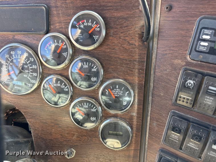 image for item FC2085 2008 Western Star 4900EX semi truck