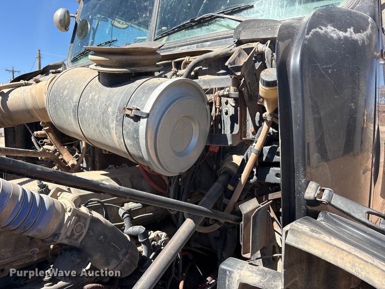image for item FC2085 2008 Western Star 4900EX semi truck