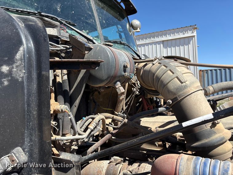 image for item FC2085 2008 Western Star 4900EX semi truck