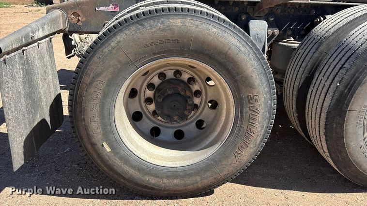 image for item FC2085 2008 Western Star 4900EX semi truck