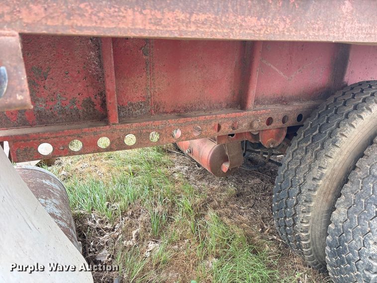 image for item FC2088 1982 Aztec flatbed trailer