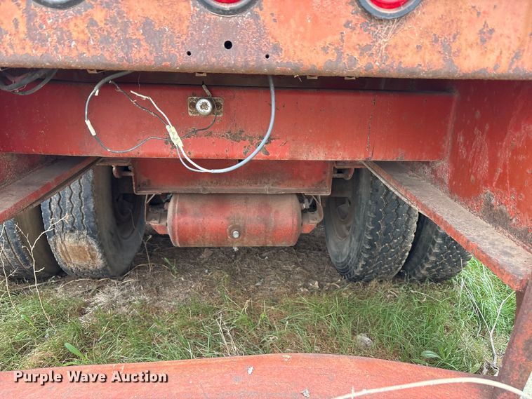 image for item FC2088 1982 Aztec flatbed trailer