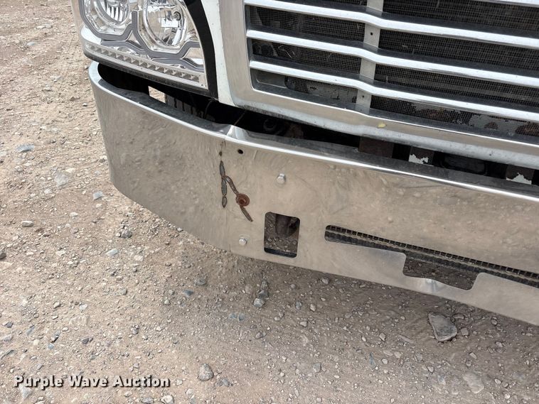 image for item FC2197 2005 Freightliner CST120 semi truck