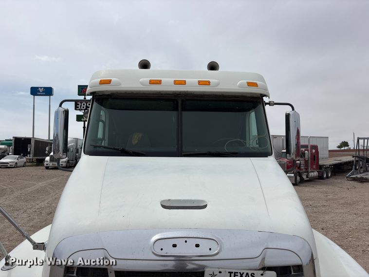 image for item FC2197 2005 Freightliner CST120 semi truck