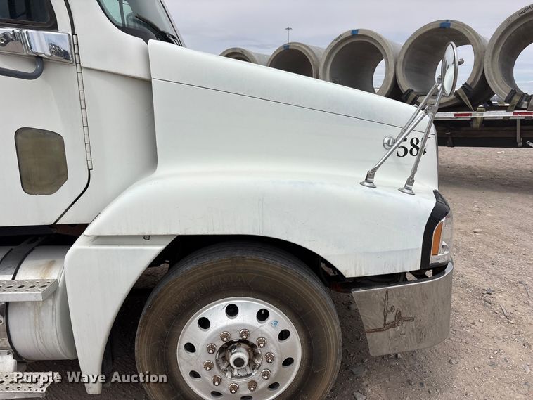 image for item FC2197 2005 Freightliner CST120 semi truck