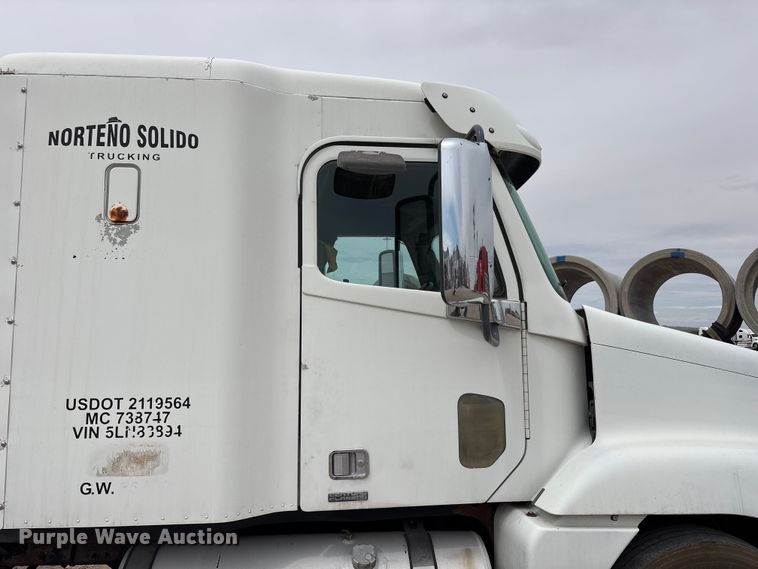 image for item FC2197 2005 Freightliner CST120 semi truck