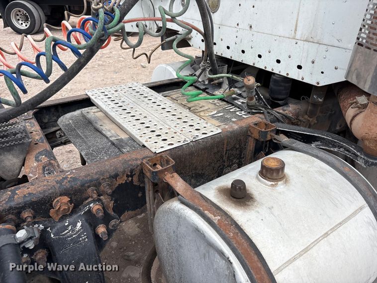 image for item FC2197 2005 Freightliner CST120 semi truck