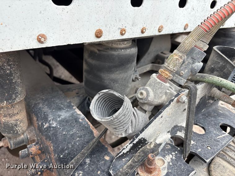 image for item FC2197 2005 Freightliner CST120 semi truck