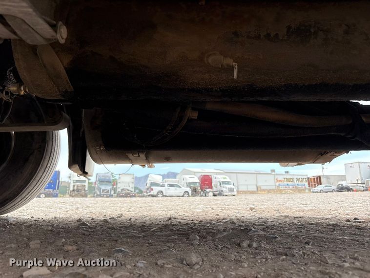 image for item FC2197 2005 Freightliner CST120 semi truck