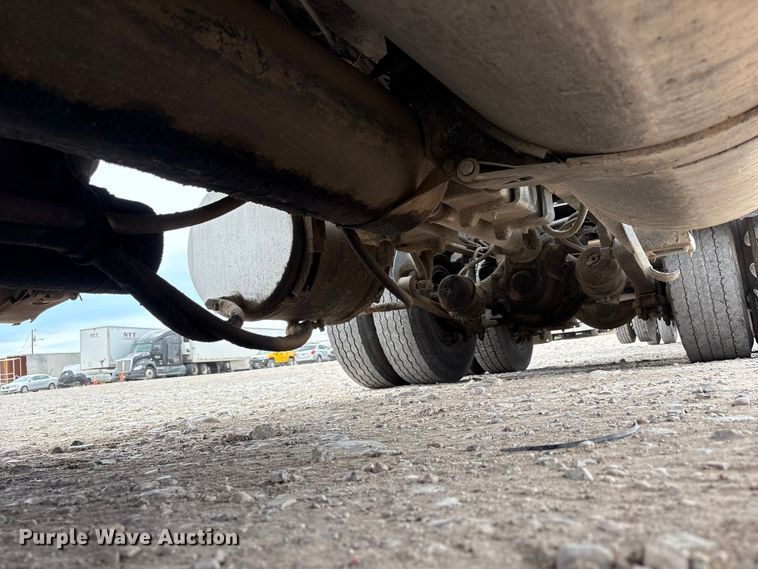 image for item FC2197 2005 Freightliner CST120 semi truck