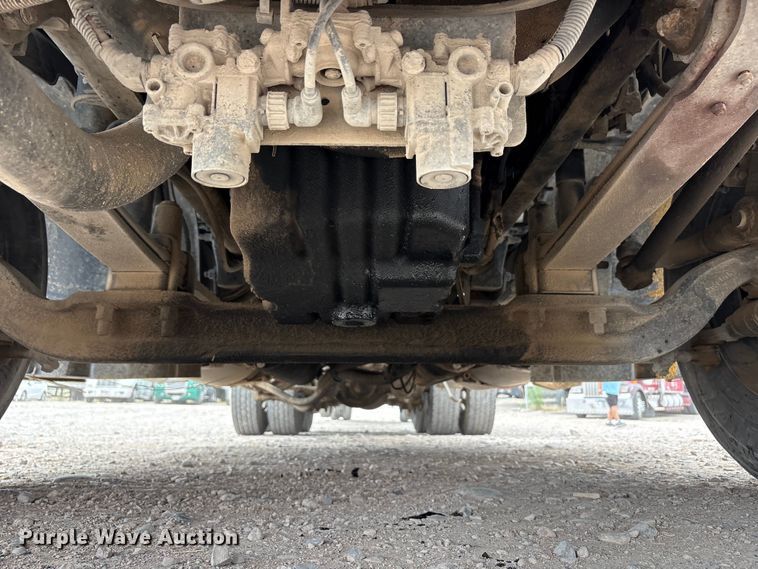 image for item FC2197 2005 Freightliner CST120 semi truck