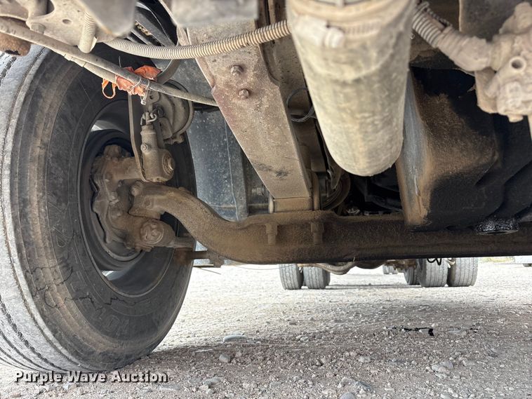 image for item FC2197 2005 Freightliner CST120 semi truck