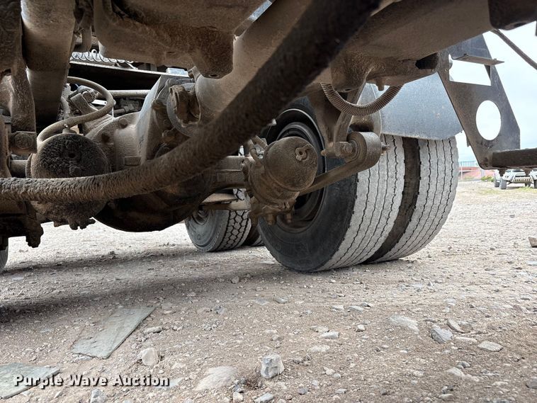 image for item FC2197 2005 Freightliner CST120 semi truck