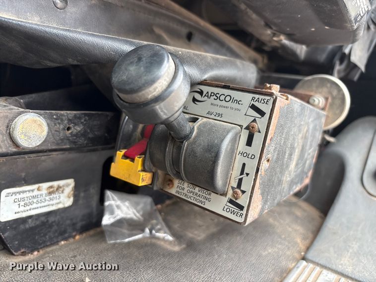 image for item FC2197 2005 Freightliner CST120 semi truck