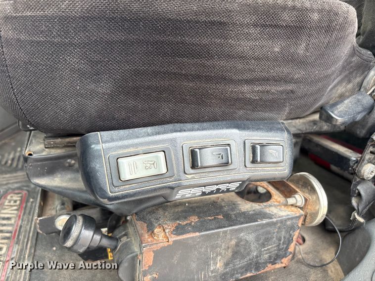 image for item FC2197 2005 Freightliner CST120 semi truck