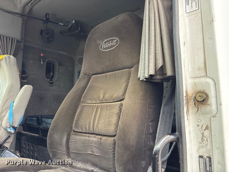 image for item FC2197 2005 Freightliner CST120 semi truck