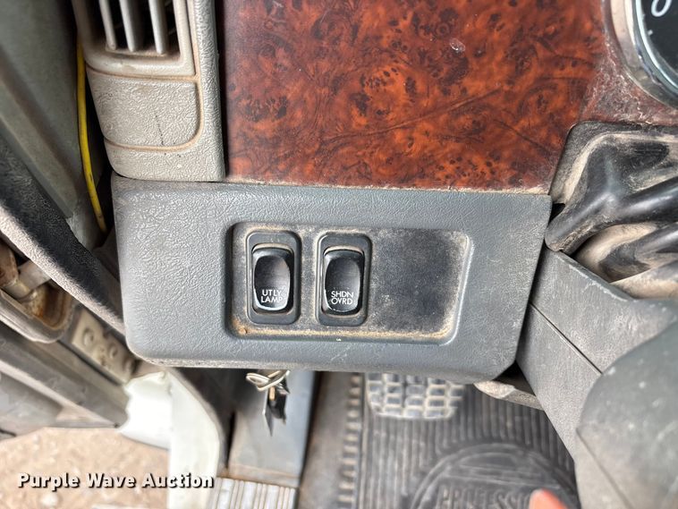 image for item FC2197 2005 Freightliner CST120 semi truck