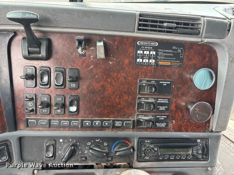 image for item FC2197 2005 Freightliner CST120 semi truck