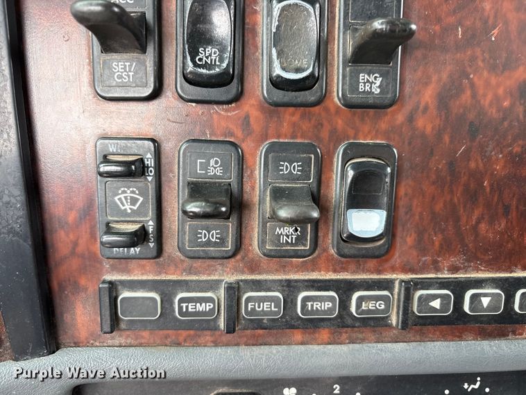 image for item FC2197 2005 Freightliner CST120 semi truck