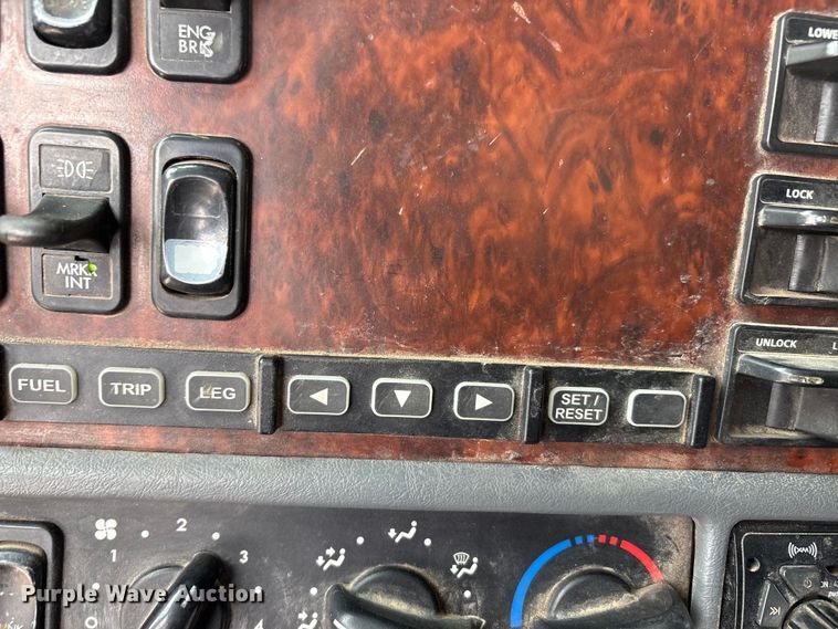 image for item FC2197 2005 Freightliner CST120 semi truck